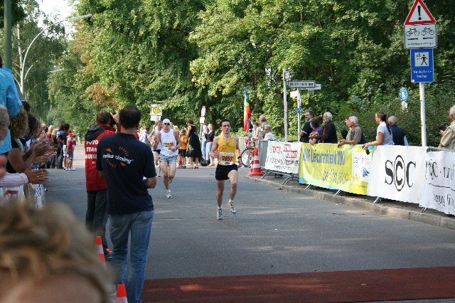 31. Berliner Straßenlauf - Carsten beim Zieleinlauf